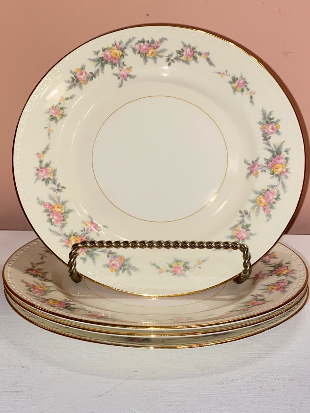HOMER LAUGHLIN GEORGIAN “Countess” Dinner Plates Set of Four Eggshell D49N5